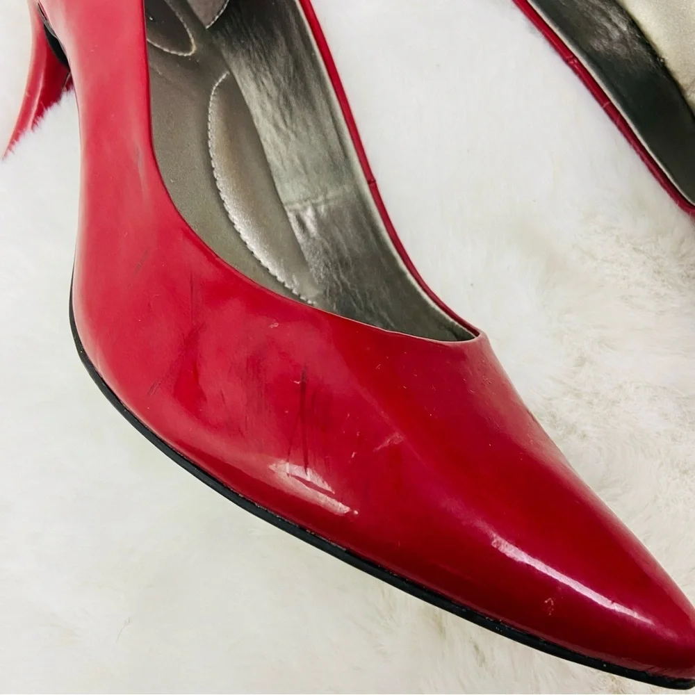 Bandolino Red Women's pointed Heels size 9.5